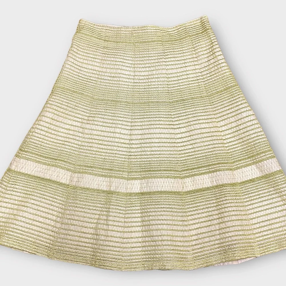 Club Monaco Women’s Skirt Size 6 A Line Embroidered 100% Cotton Textured Modest